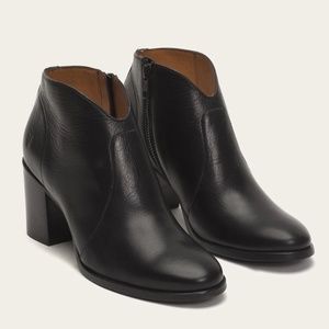 FRYE Nora Zip Short Bootie